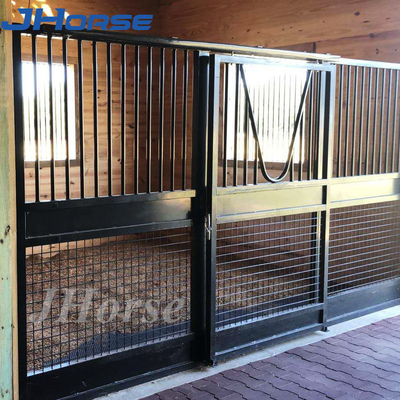 Kundengebundener Draht Mesh Wooden Stable Horse Stall konfrontiert tragbares