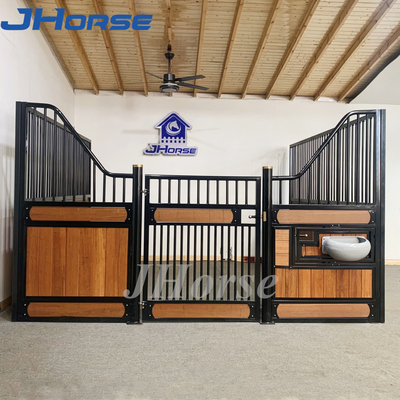 Unterer Stahl hält 12ft Mesh Horse Stall Fronts Plastic Pulver-Beschichtung ab