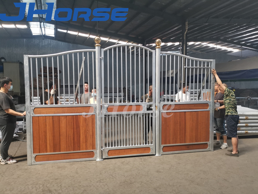 14ft Premade Pferdestall-europäische Art-luxuriöses rostfreies galvanisiert