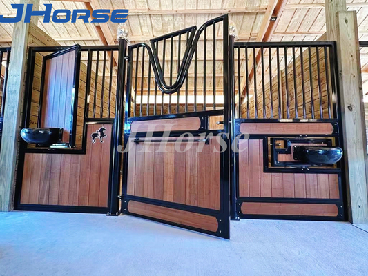 vorfabrizierte 6ft x 6ft Pferdestall täfelt kundengebundene Rahmen-Pferdestabile Fronten