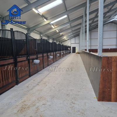 Hot Dip Galvanized Portable Horse Stabil mit geringem Wartungsaufwand und anpassbare Schwingtür