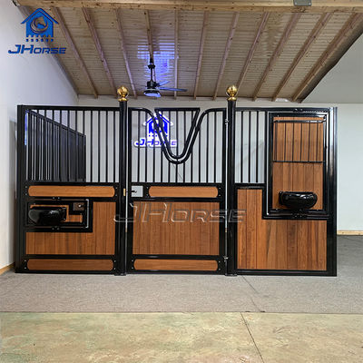 Luxury Design Stable With Bamboo And Wood Front Panel Horse Barn Stalls Comfortable And Breathable Training Ground